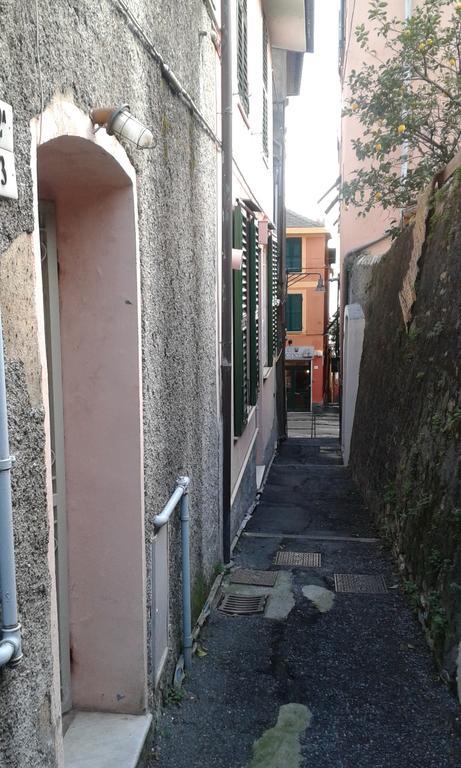 Casa Tra Il Verde E Il Blu Genova Exterior foto