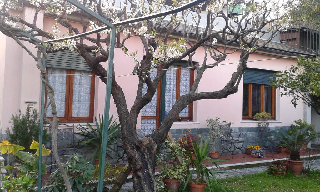 Casa Tra Il Verde E Il Blu Genova Exterior foto